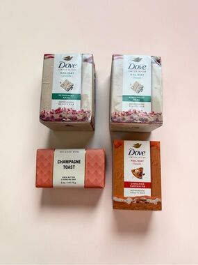 🫶🏻 Dove Holiday Peppermint & Cinnamon Beauty Bars plus Champagne Toast Soap